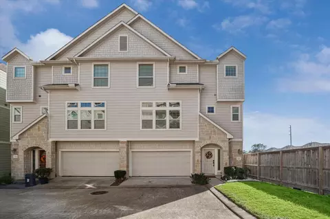 3332 Home Point Dr, Houston, TX 77091