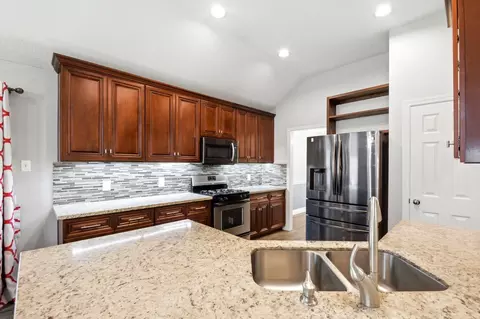 Kitchen - 2514 Spring Dusk Ln, Spring, TX 77373 photo 3 of 3