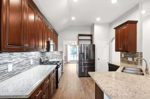 Kitchen - 2514 Spring Dusk Ln, Spring, TX 77373 photo 2 of 3
