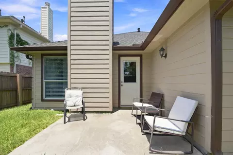 Exterior - 2514 Spring Dusk Ln, Spring, TX 77373 photo 2 of 3