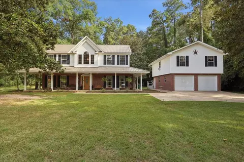 1000 Forsythia Dr, Kountze, TX 77625
