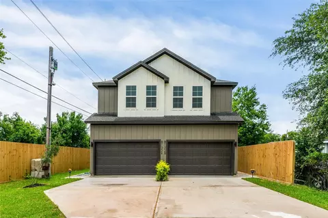 7930 Corinth St, Houston, TX 77051