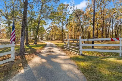 711 May Dr, Onalaska, TX 77360 photo 1
