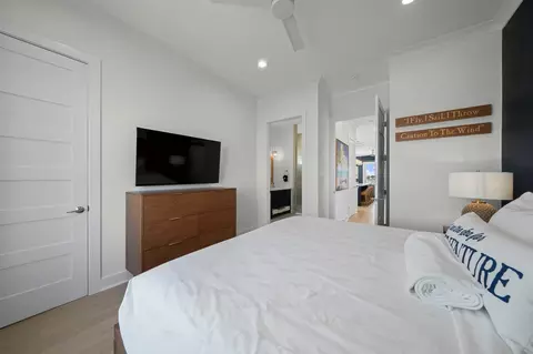 Bedroom - 683 Seaside Dr, Crystal Beach, TX 77650 photo 2 of 6