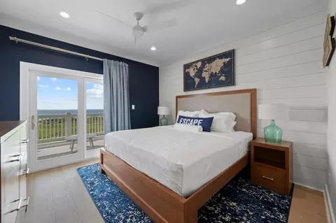 Bedroom - 683 Seaside Dr, Crystal Beach, TX 77650 photo 6 of 6