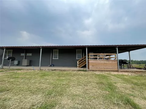 Exterior - 6086 Fm 1511, Centerville, TX 75833 photo 3 of 10