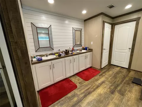 Bath - 6086 Fm 1511, Centerville, TX 75833 photo 4 of 4