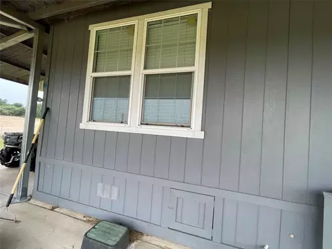 Exterior - 6086 Fm 1511, Centerville, TX 75833 photo 4 of 10