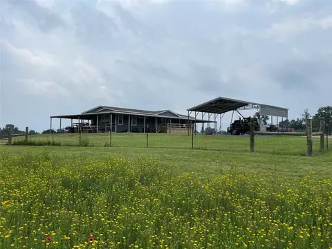 Exterior - 6086 Fm 1511, Centerville, TX 75833 photo 5 of 10