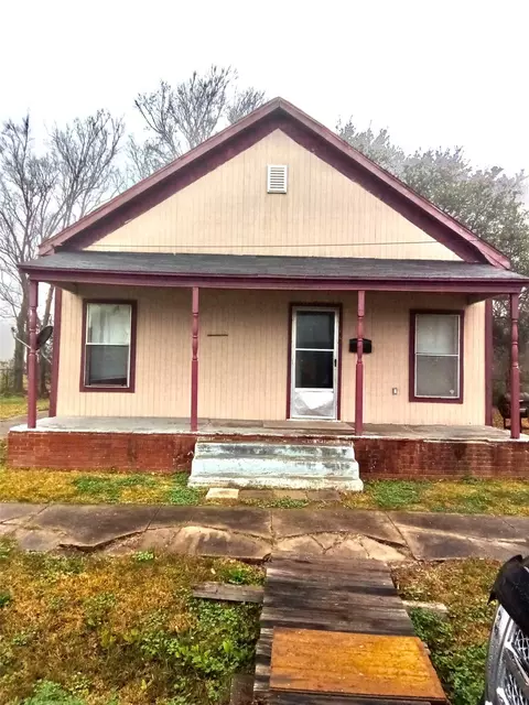 115 12th St, Port Arthur, TX 77640