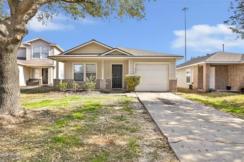 15934 Colonial Bridge Ln, Houston, TX 77073