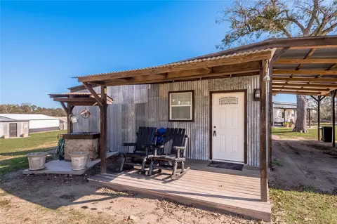Exterior - 5316 N Sh 19 N, Trinity, TX 75862 photo 1 of 7
