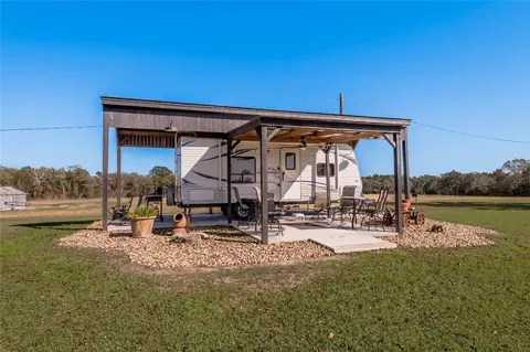 Exterior - 5316 N Sh 19 N, Trinity, TX 75862 photo 4 of 7