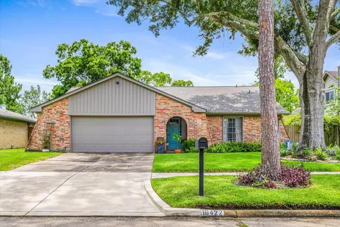 16422 Dunmoor Dr, Houston, TX 77059
