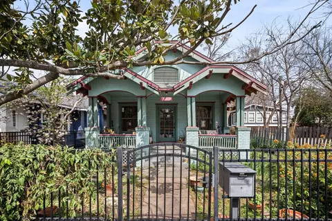 1004 Missouri St, Houston, TX 77006