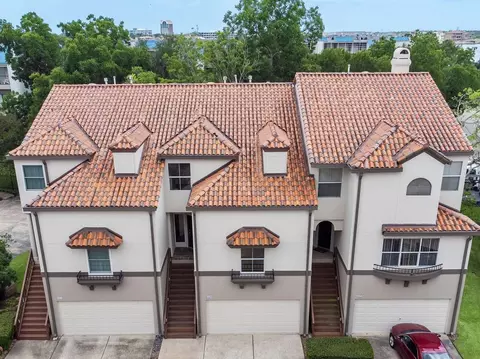 309 Lakeside Ln, Houston, TX 77058