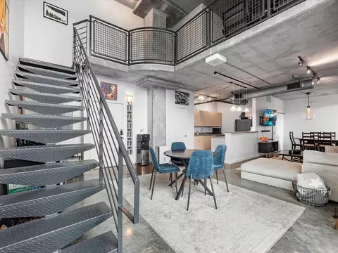 2000 Bagby St #5423, Houston, TX 77002