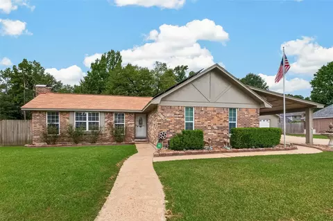 111 Texarkana Dr, Magnolia, TX 77354