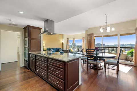2001 Holcombe Blvd #803, Houston, TX 77030