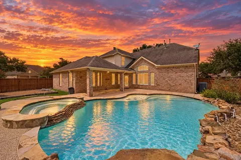 7906 Emerald Haven Dr, Sugar Land, TX 77479