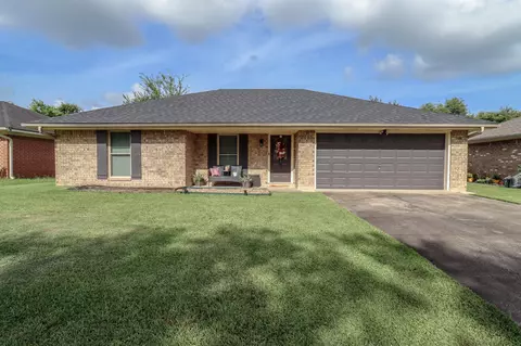 2055 Stacy St, Beaumont, TX 77707