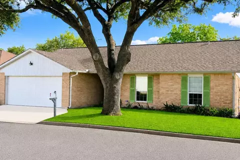 1517 Oakcrest St, Wharton, TX 77488