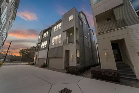 959 W 17th St, Houston, TX 77008