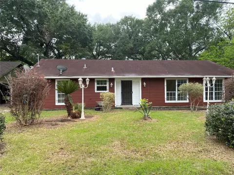 1195 Gunter St, Beaumont, TX 77705