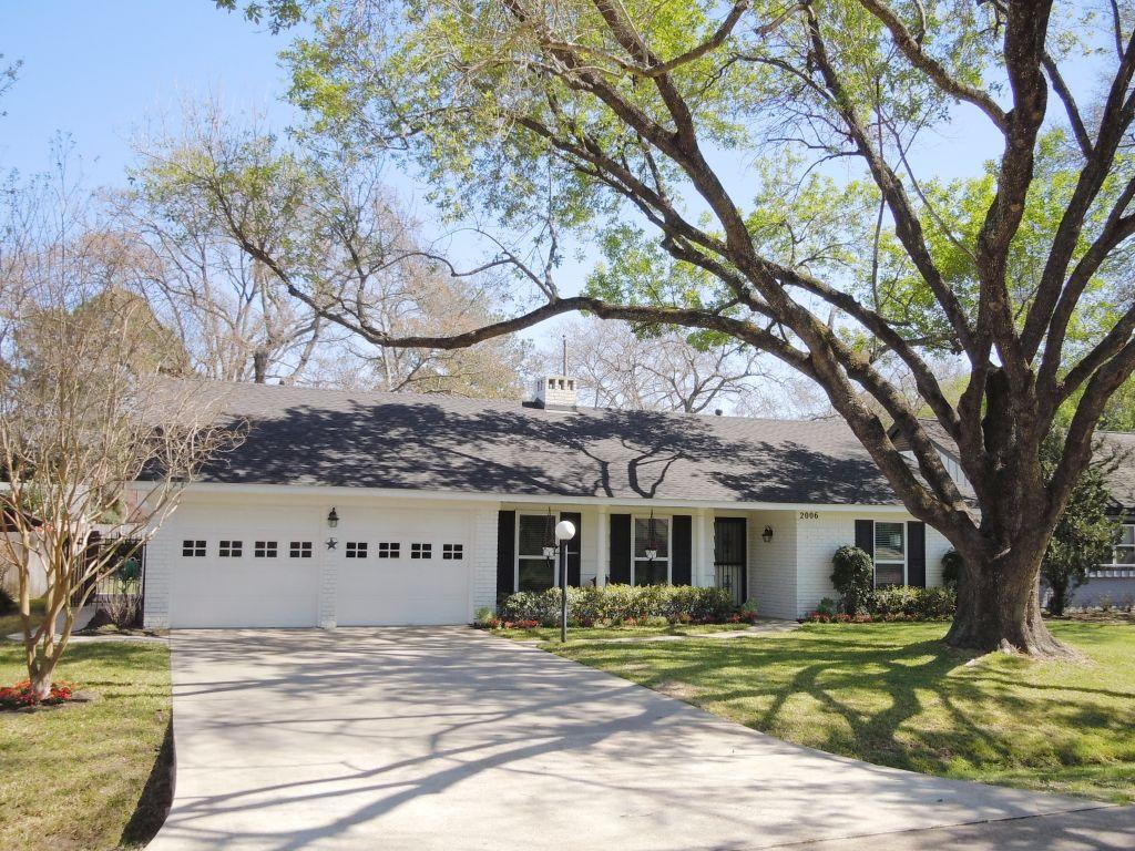 2006 Mapleton Dr, Houston, TX 77043 photo 1