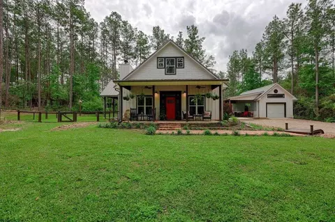 13442 Cedar Ln, Willis, TX 77378 photo 1