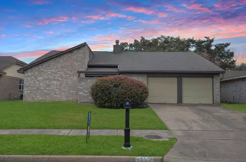 19318 Quiet Brook Dr, Houston, TX 77084