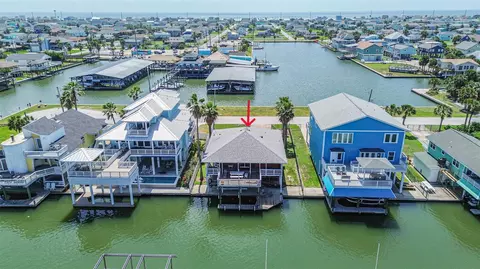 21710 Frio Dr, Galveston, TX 77554