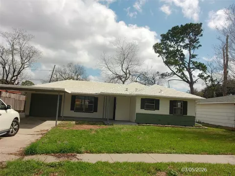 1505 Locklaine Dr, Pasadena, TX 77502