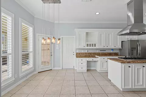 Kitchen - 18423 Bivens Bnd, Spring, TX 77379 photo 3 of 3