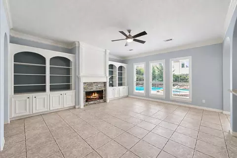 Living - 18423 Bivens Bnd, Spring, TX 77379 photo 5 of 6