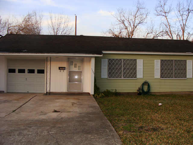 1205 Trimm Ave, Pasadena, TX 77502 photo 1