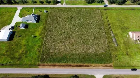 197 Avenue C, Alvin, TX 77511