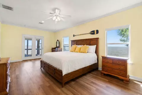 Bedroom - 111 7th Ave, Onalaska, TX 77360 photo 3 of 6
