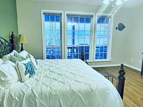 Bedroom - 111 7th Ave, Onalaska, TX 77360 photo 1 of 6