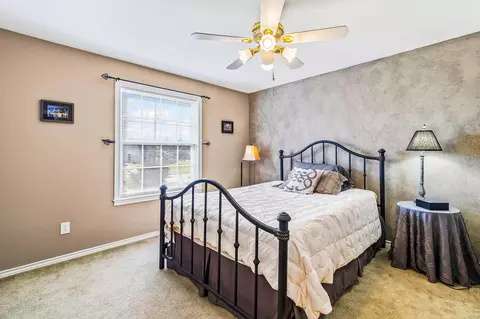Bedroom - 111 7th Ave, Onalaska, TX 77360 photo 5 of 6