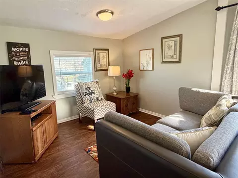 Living - 111 7th Ave, Onalaska, TX 77360 photo 2 of 3