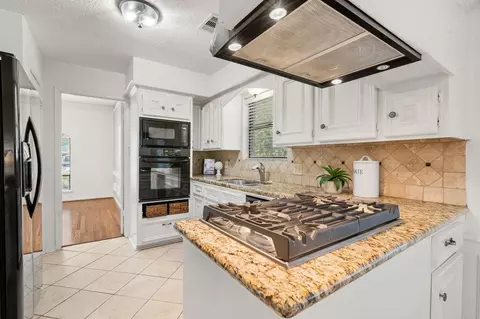Kitchen - 6403 Willow Pine Dr, Spring, TX 77379 photo 2 of 5