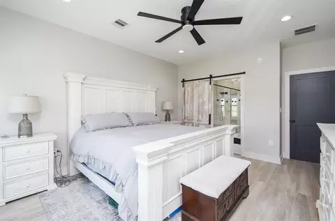 Bedroom - 15007 Barak Rd, Guy, TX 77444 photo 2 of 4
