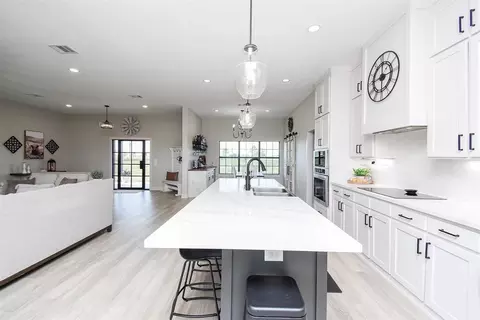 Kitchen - 15007 Barak Rd, Guy, TX 77444 photo 3 of 3