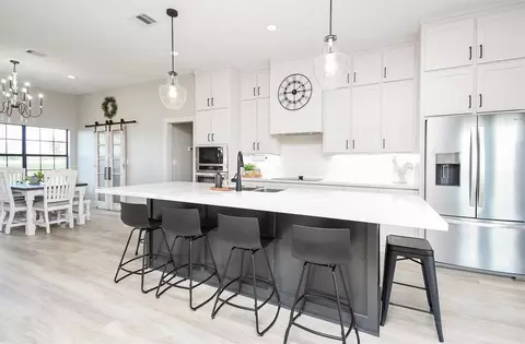 Kitchen - 15007 Barak Rd, Guy, TX 77444 photo 2 of 3