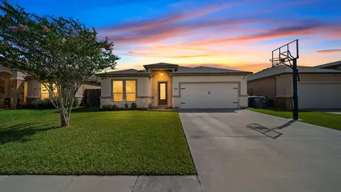 121 Alydar Dr, Victoria, TX 77901