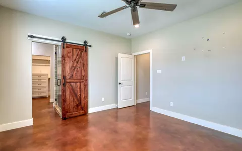 Bedroom - 40934 Thomas Ln, Hempstead, TX 77445 photo 2 of 2