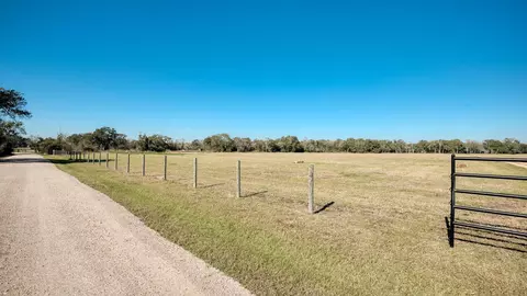 Exterior - 40934 Thomas Ln, Hempstead, TX 77445 photo 1 of 11