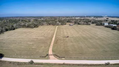 View/Area - 40934 Thomas Ln, Hempstead, TX 77445 photo 5 of 10
