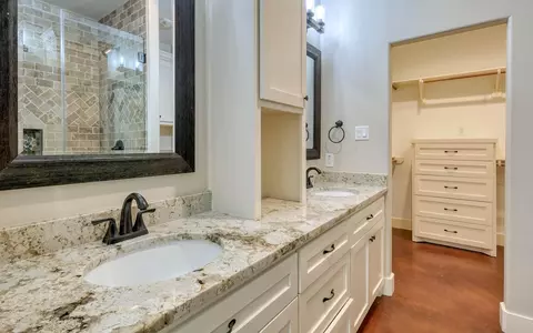 Bath - 40934 Thomas Ln, Hempstead, TX 77445 photo 1 of 3